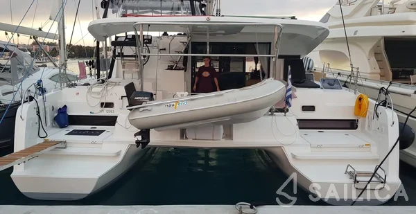 Lagoon 42 - Yacht Charter Sailica