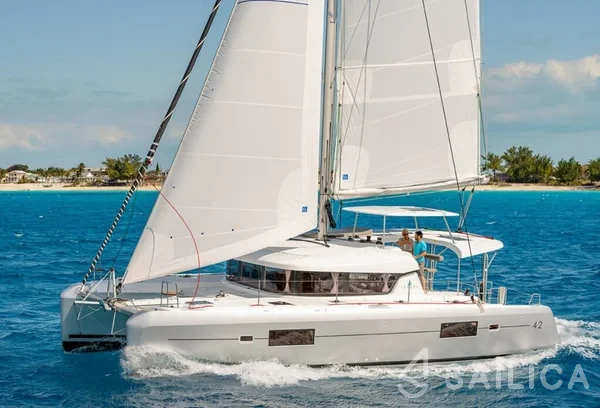 Lagoon 42 - Yacht Charter Sailica