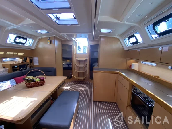 Bavaria 46 Cruiser - Yacht Charter Sailica