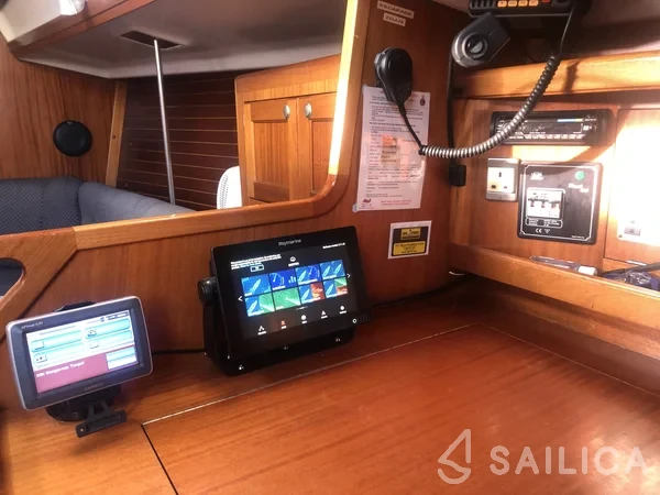 Elan 333 - Yacht Charter Sailica