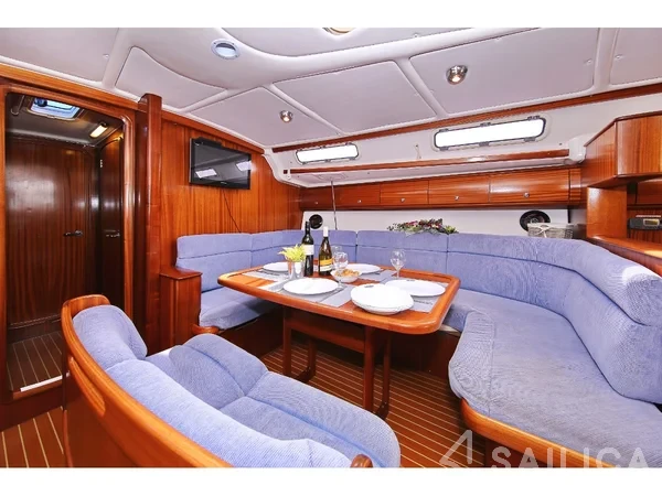 Bavaria 44 - Yacht Charter Sailica