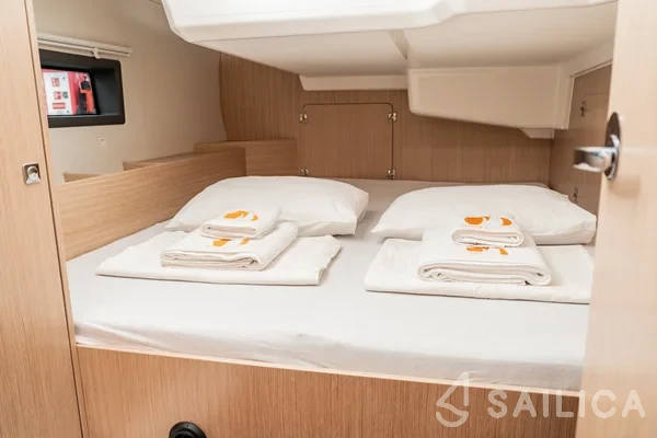 Bavaria C42 - Yacht Charter Sailica