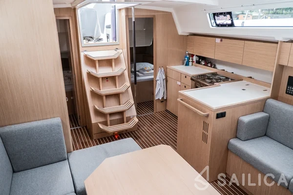 Bavaria C42 - Yacht Charter Sailica