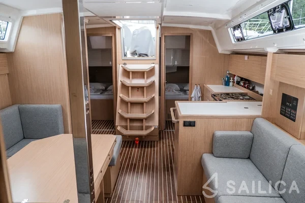 Bavaria C42 - Yacht Charter Sailica