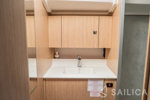 Bavaria C42 - Yacht Charter Sailica