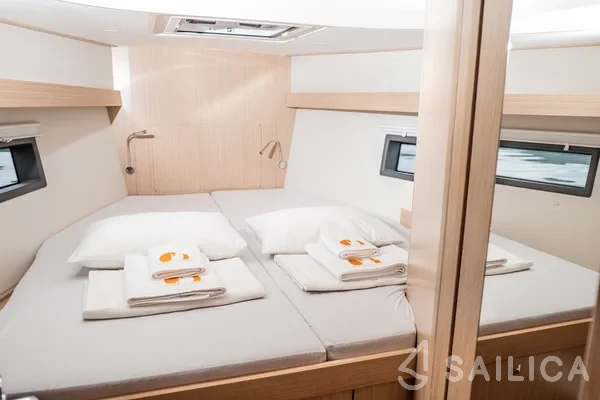 Bavaria C42 - Yacht Charter Sailica