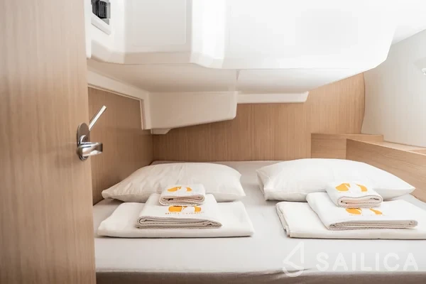 Bavaria C42 - Yacht Charter Sailica