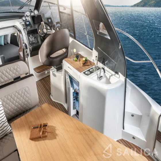 Bavaria 33 Sport - Yacht Charter Sailica