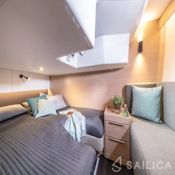 Bavaria 33 Sport - Yacht Charter Sailica