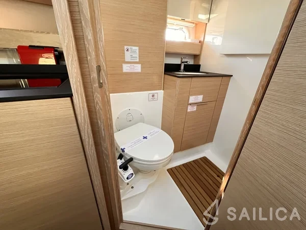 Bavaria 33 Sport - Yacht Charter Sailica