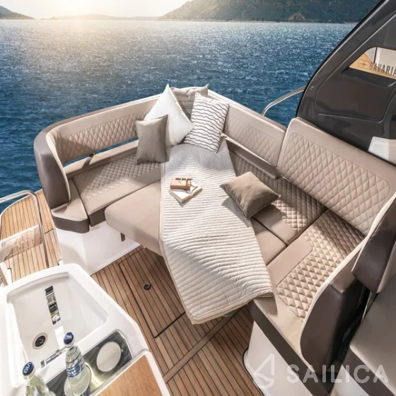 Bavaria 33 Sport - Yacht Charter Sailica