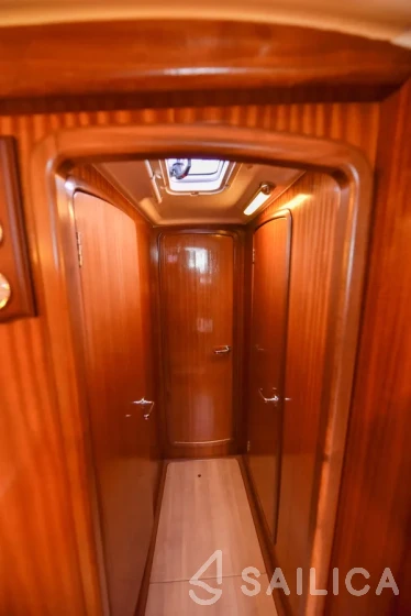 Bavaria 44 - Yacht Charter Sailica