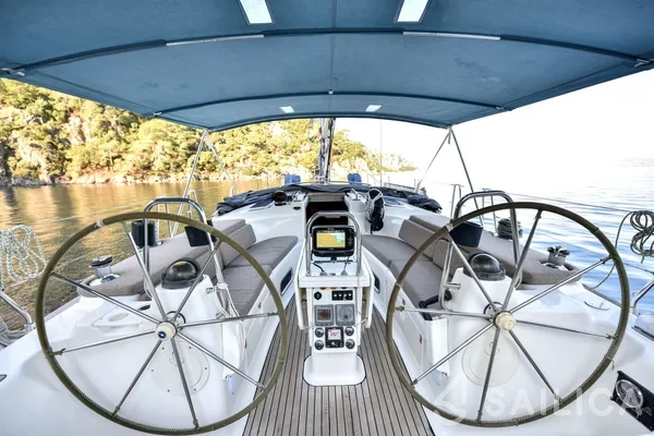 Bavaria 44 - Yacht Charter Sailica