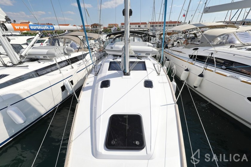 Elan Impression 40.1 - Yacht Charter Sailica