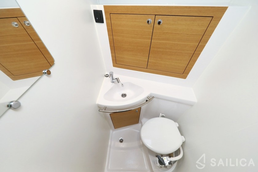 Elan Impression 40.1 - Yacht Charter Sailica