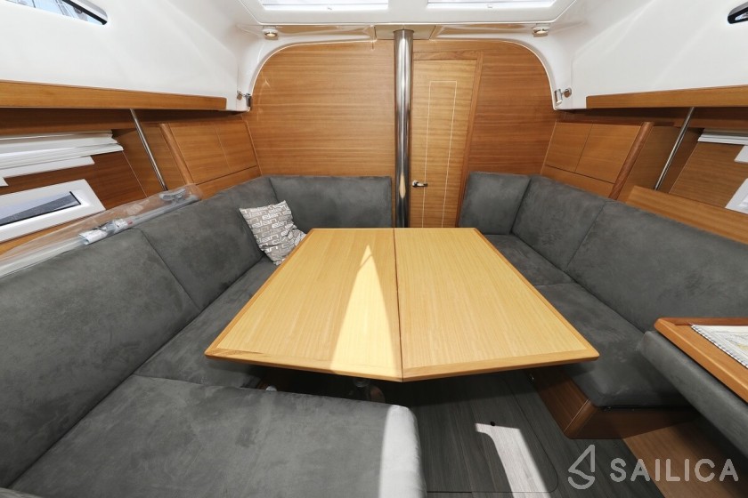 Elan Impression 40.1 - Yacht Charter Sailica