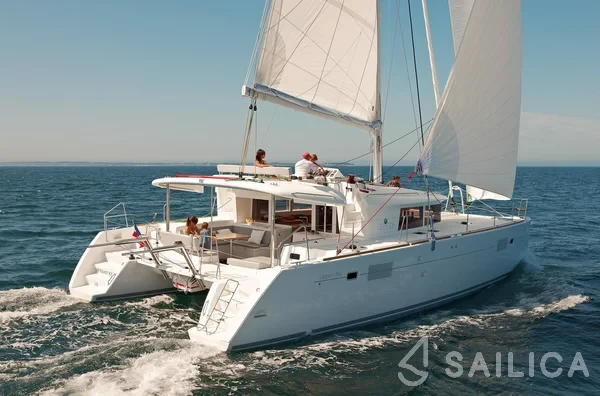 Lagoon 450  Flybridge - Yacht Charter Sailica