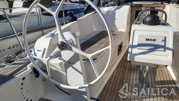 Bavaria 37 Cruiser - Yacht Charter Sailica