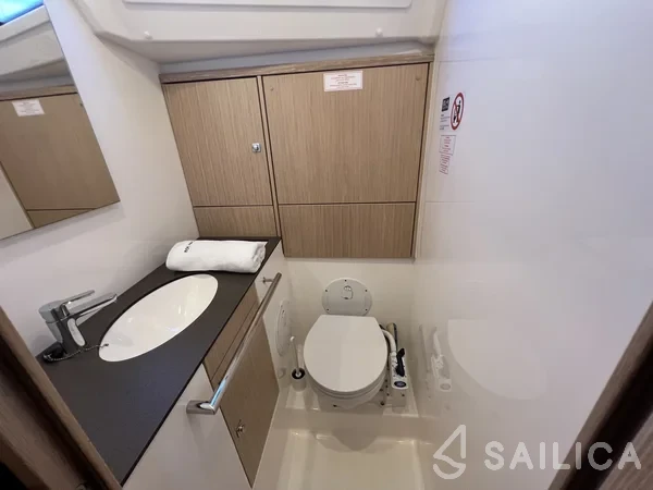 Bavaria 46 Cruiser - Yacht Charter Sailica