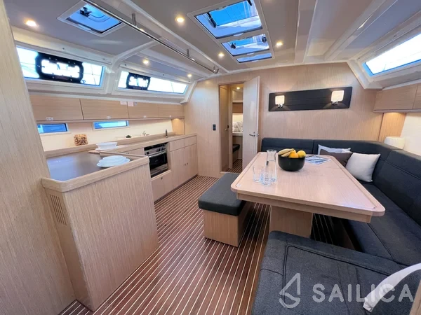 Bavaria 46 Cruiser - Yacht Charter Sailica
