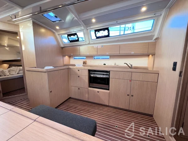 Bavaria 46 Cruiser - Yacht Charter Sailica