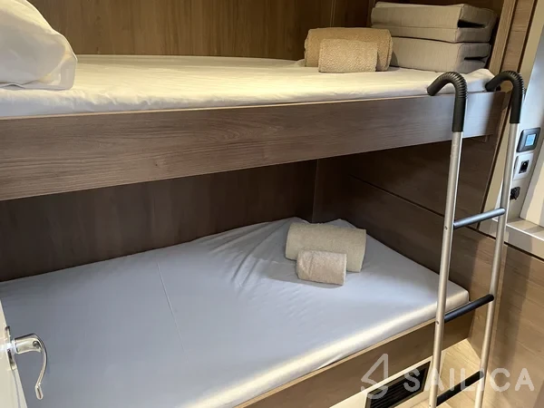 Bali 4.6 - Yacht Charter Sailica