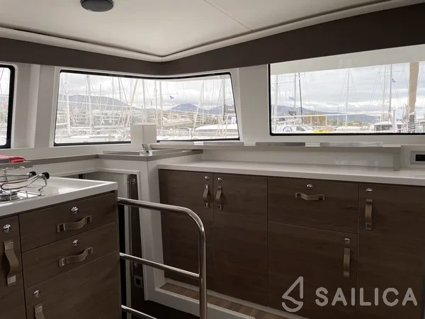 Bali 4.6 - Yacht Charter Sailica