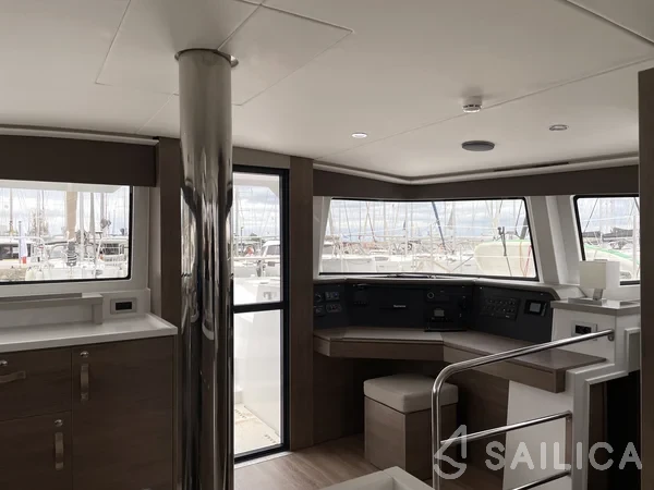 Bali 4.6 - Yacht Charter Sailica