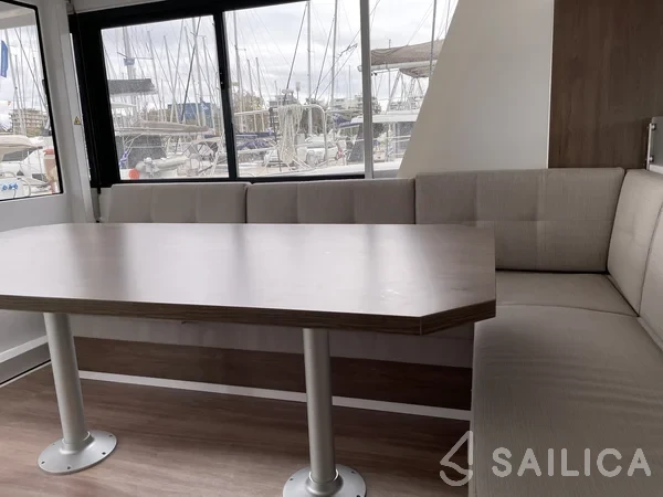 Bali 4.6 - Yacht Charter Sailica