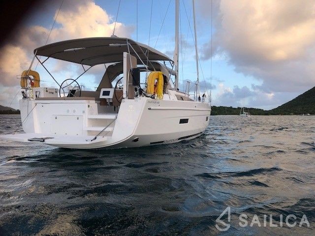 Dufour 430 - Yacht Charter Sailica