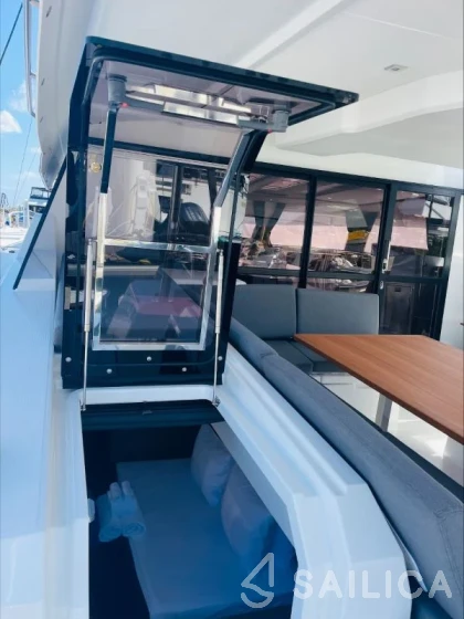 Aura 51 - Yacht Charter Sailica