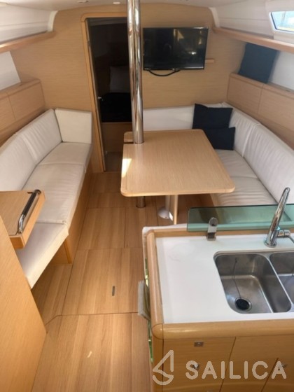 Sun Odyssey 389 - Yacht Charter Sailica
