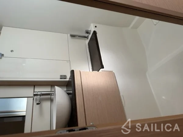 Jeanneau 51 - Yacht Charter Sailica