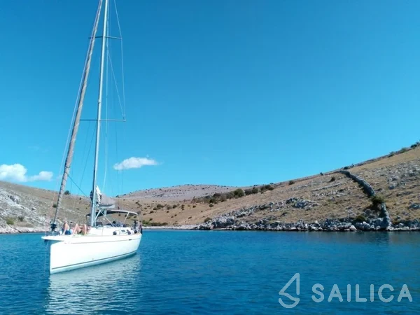 Dufour 44 - Yacht Charter Sailica