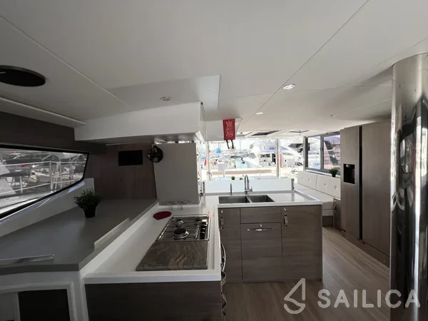 Bali 4.8  - Yacht Charter Sailica