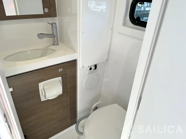 Bali 4.8  - Yacht Charter Sailica