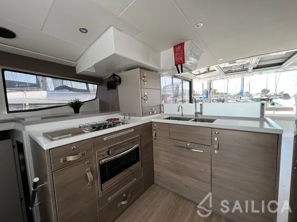 Bali 4.8  - Yacht Charter Sailica