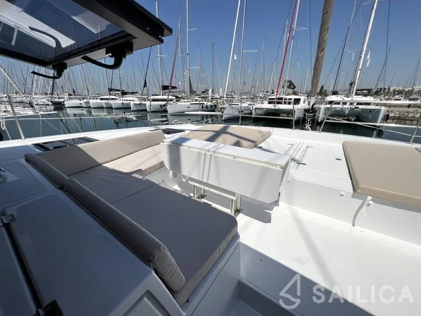 Bali 4.8  - Yacht Charter Sailica