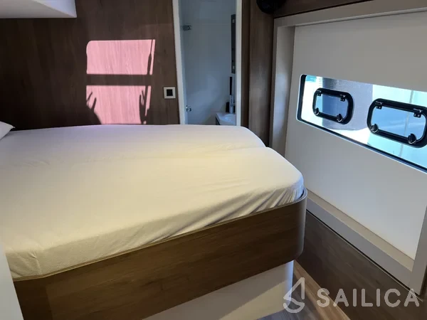 Bali 4.8  - Yacht Charter Sailica