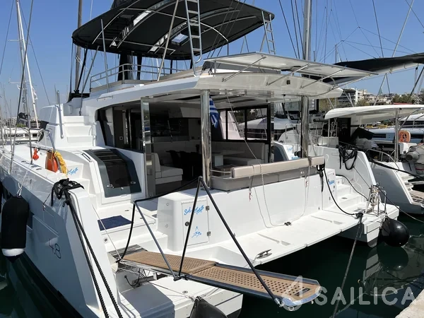Bali 4.8  - Yacht Charter Sailica