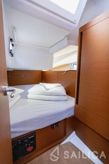 Sun Odyssey 440 - Yacht Charter Sailica