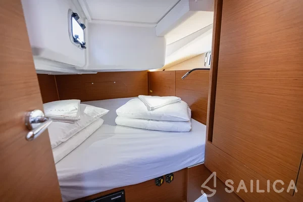 Sun Odyssey 440 - Yacht Charter Sailica