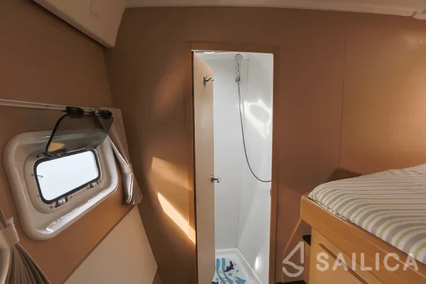 Lagoon 420 - Yacht Charter Sailica