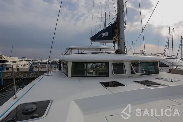 Lagoon 420 - Yacht Charter Sailica