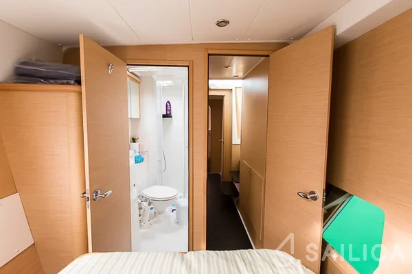 Lagoon 420 - Yacht Charter Sailica