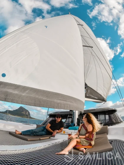 Nautitech 40 open NEW - 4 + 2 cab. - Yacht Charter Sailica