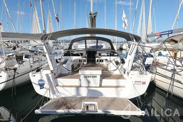 Hanse 460 - Yacht Charter Sailica