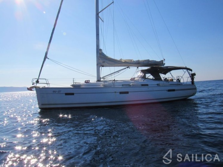 Bavaria 40 Cruiser - Yacht Charter Sailica