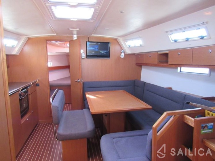 Bavaria 40 Cruiser - Yacht Charter Sailica