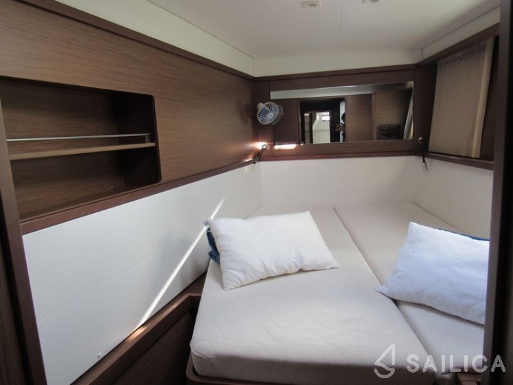 Lagoon 450 S - 4 + 2 cab. - Yacht Charter Sailica